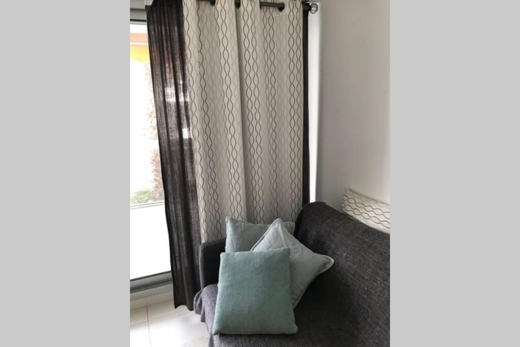 App Le Rocazur Avec Piscine Et Parking En Bord De Mer A 500M Du Centre Ville Menton Kültér fotó