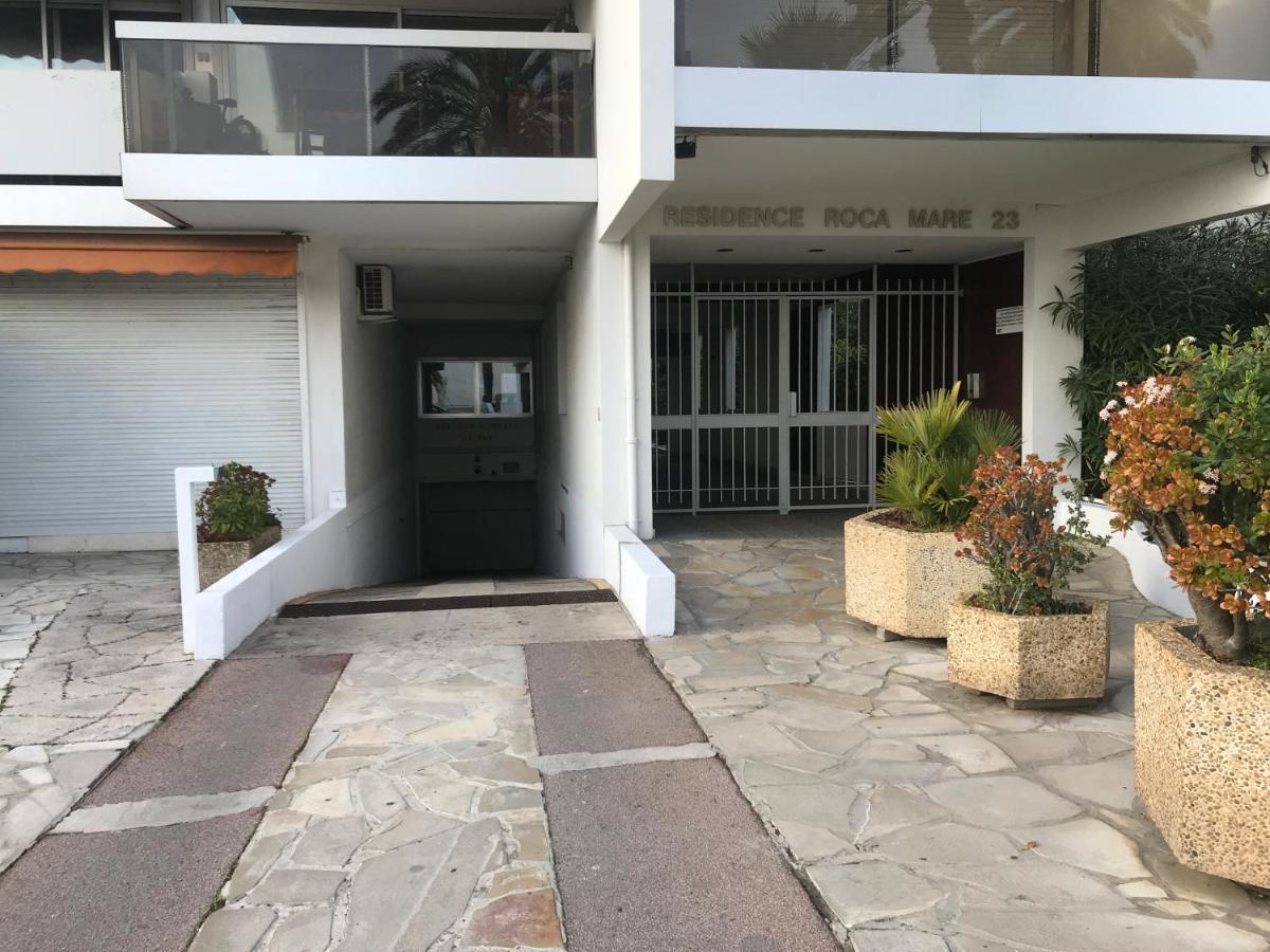 App Le Rocazur Avec Piscine Et Parking En Bord De Mer A 500M Du Centre Ville Menton Kültér fotó